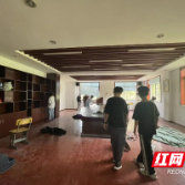 芦淞区淞南中学开展“卫生大清扫,团员我先行”主题团日活动