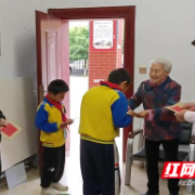 醴陵：退休老师8年资助200名贫困学生