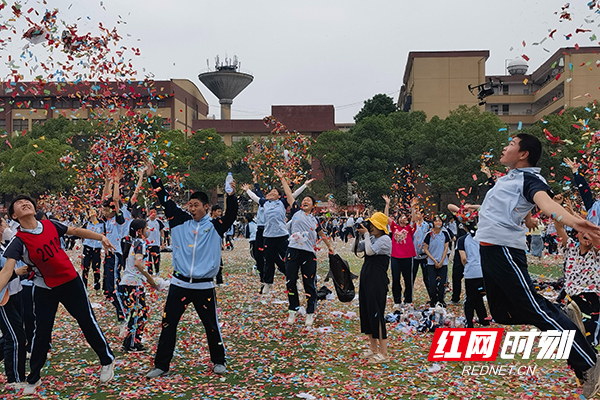 株洲建宁实验中学：中考减压遇上“六一” 可爱可拼还可“赢”