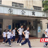 株洲市九方中学开展住宿生消防应急疏散演练