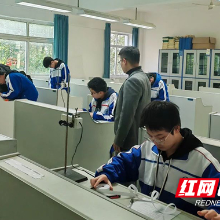 株洲市四中迎接2024年高中理化生实验技能现场考查