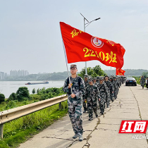 株洲市一中开展“扬青春之帆·怀梦想而行”拉练拓展活动