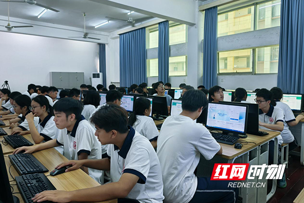 株洲市九方中学启动2025-2026学年学生心理普测工作