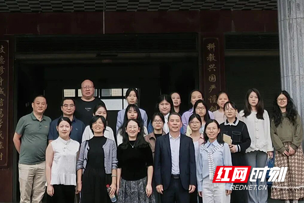 株洲市梁晶高中语文名师工作室赴攸县三中开展送教送培专题研修活动