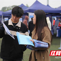 湖南有色金属职院举行2026届毕业生双选会