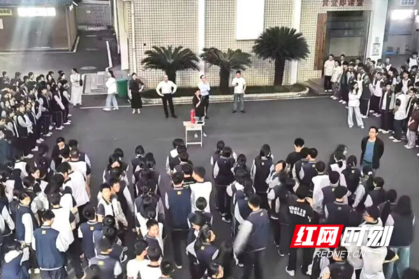 株洲市一中开展寄宿生火场疏散演练