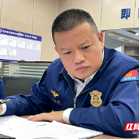 回应市民诉求 株洲市消防救援支队支队长谢智勇接听12345热线