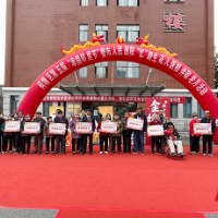 12个场景服务传递温情 株洲市人民医院举行敬老月活动