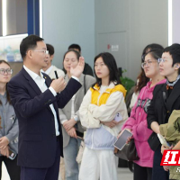 湖南工业大学马克思主义学院“双创班”：实践课搬进企业，探寻产业发展之道