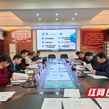 株洲市十三中第二届湖南省基础教育教学改革研究项目中期检查圆满完成