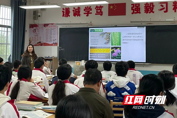 株洲市四中三个名师工作室联合送教