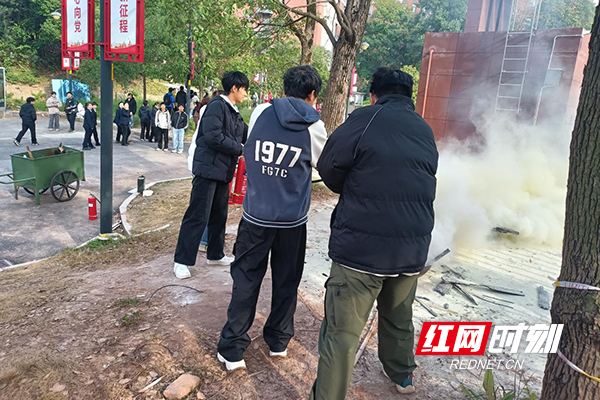 图片5.jpg 图片5.jpg