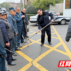 株洲市九方中学开展保安业务培训暨反恐防暴演练