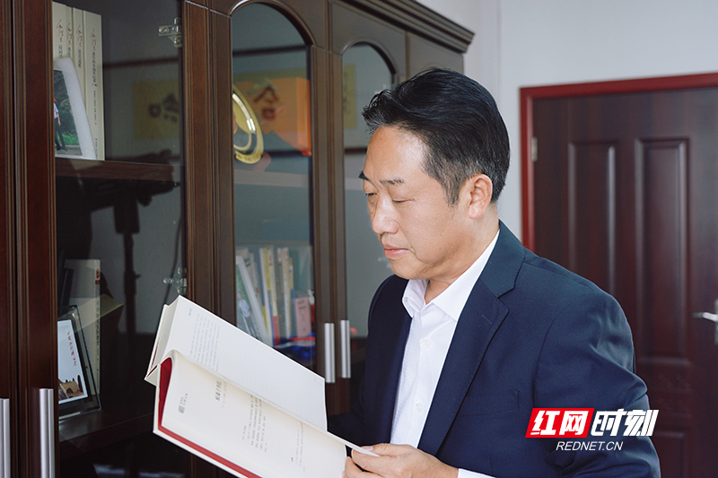 “育”见未来·书记校长谈②丨株洲市一中校长熊鹰：追寻教育最本真的模样