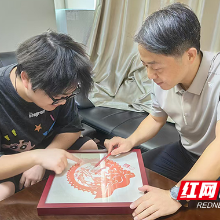 湖南铁科职院程伟超：串起校园非遗“珍珠”