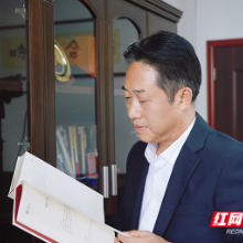 “育”见未来·书记校长谈②丨株洲市一中校长熊鹰：追寻教育最本真的模样