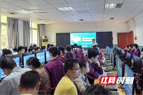 株洲市初高中信息科技衔接教育研修活动举行