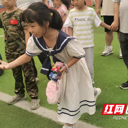 株洲市十八中开展教职工子弟“六一”亲子游艺活动