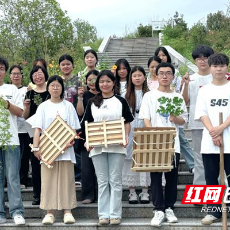 湖南化工职院：探百草制标本 在实践中传承中医药文化