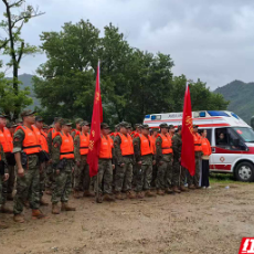 筑牢屏障谋打赢 株洲茶陵组织民兵展开抗洪抢险实战实训