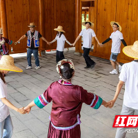 湖南工业大学学子直播架起文化传承新桥梁，数字赋能苗侗山歌新韵