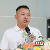 开学第一课丨株洲市四中校长韩永斌：于秋实之际启新程，向梦想之巅再出发