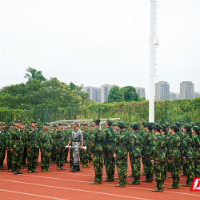 组图丨湖南工业大学2025级新生军训正酣 青春在汗水中闪耀