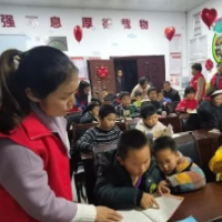 株洲市芦淞区宋家湾村：少了酒宴会 多了书香味