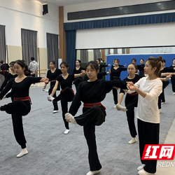 株洲师专：校团共育梨园新蕾，“戏曲湘军”再添薪火