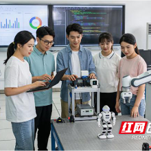 春晚机器人引爆AI热潮!株洲科技职院人工智能专业“零”学费入学育实操人才