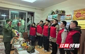 株洲：小手拉大手 志愿服务暖兵心