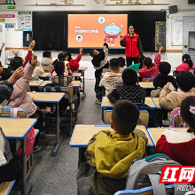国网株洲供电公司：爱心课堂走进校园 铺好安全用电之路