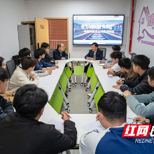 广铁特级技师李军走进湖南铁道职院开讲探伤作业秘籍