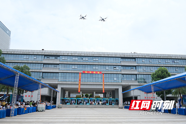 2.活动现场.jpg