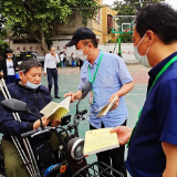 红色故事暖人心 助学扶残公益行