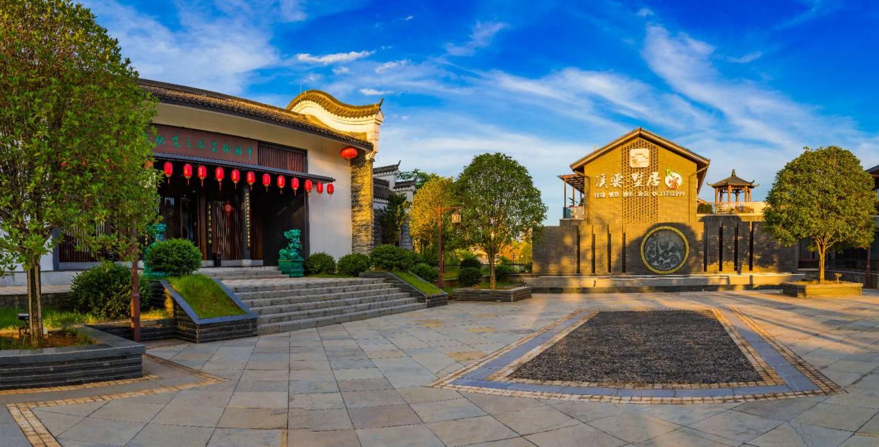 1915醴陵国际陶瓷文化特色街区顺利开街 千年瓷都醴陵又添一新地标