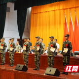 戎装在身,无悔青春!株洲天元区欢送135名新兵光荣入伍