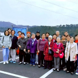 戴家岭小学开展迎重阳节活动