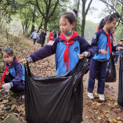 戴家岭小学：传承雷锋精神 争做时代先锋 