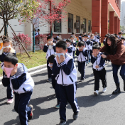 白鹤菱溪小学开展消防安全演练活动