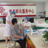 天元区组建流动接种队伍为老年居民送“苗”上门
