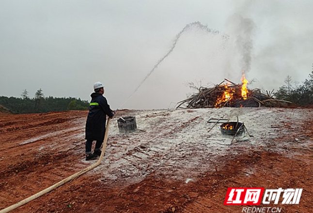 消防宣传月丨醴娄高速消防演练来袭