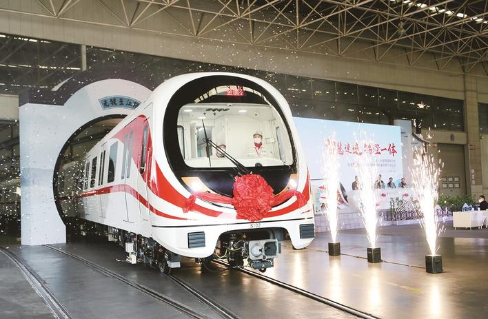 中国标准地铁时速120公里B型车在株下线