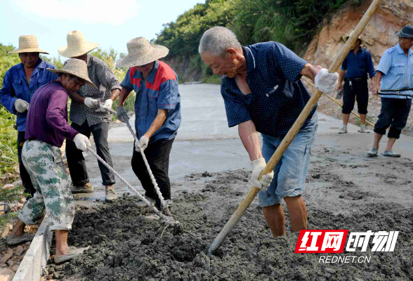 株洲交通事务中心助力龙潭村旅游路建设