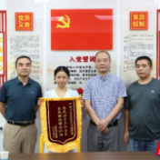 株洲市交通运输局：自发送旗赢赞 为民解困暖心