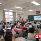 株洲市二中枫溪学校小学部开展窝沟封闭进校园活动