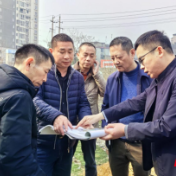 荷塘区教育局党委书记、局长周波到红旗路小学调研