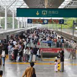 国庆、中秋假期,株洲西站运输旅客20.2万人次