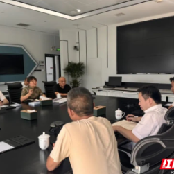 株洲市交通运输局开展超限超载治理“送法入企”宣传活动
