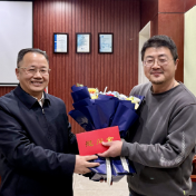 株洲市政协主席聂方红节前走访慰问专家人才